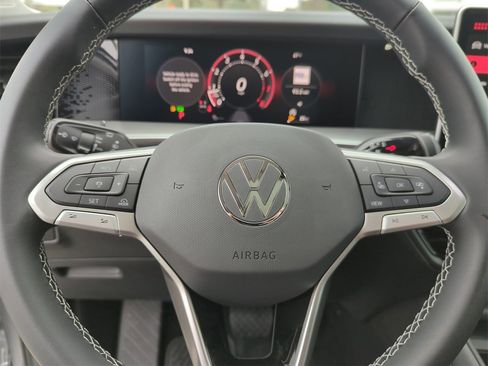 New 2026 Volkswagen Tiguan SE image 42