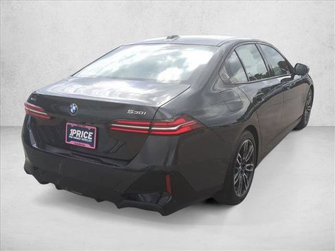 Used 2026 BMW 530i xDrive AWD/4WD image 5