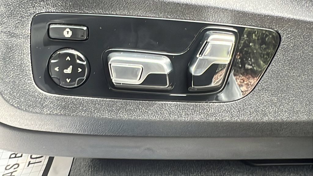 New 2027 BMW X7 M60i AWD/4WD image 16