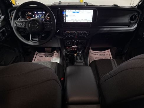 New 2026 Jeep Gladiator Mojave image 10