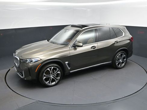 Certified 2026 BMW X5 sDrive40i RWD image 1