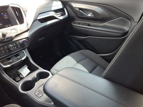 Used 2022 GMC Terrain SLE w/ Driver Convenience Package FWD image 12