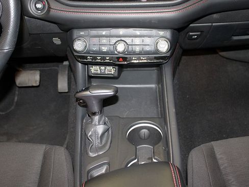 Certified 2025 Dodge Durango GT AWD/4WD image 24