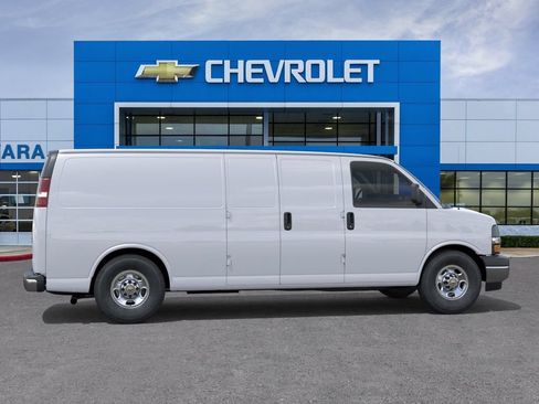 New 2026 Chevrolet Express 2500 Extended w/ Chrome Appearance Package RWD image 5