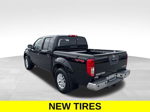 Used 2021 Nissan Frontier SV image 4