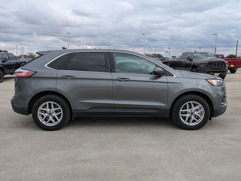 Used 2024 Ford Edge SEL image 2