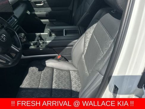 Used 2022 Toyota Tundra SR5 w/ SR5 Premium Package AWD/4WD image 18