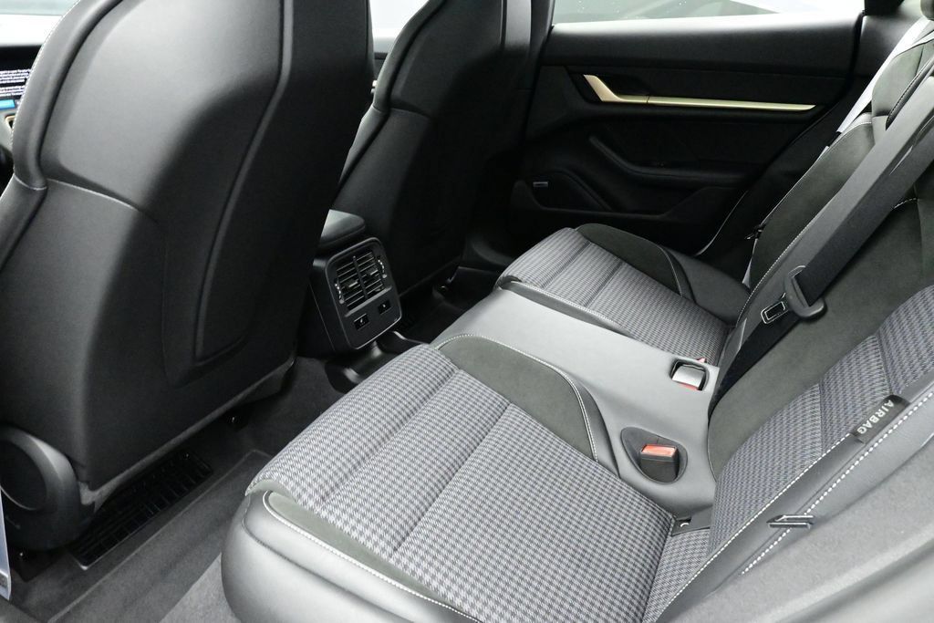Certified 2025 Porsche Taycan 4S AWD/4WD image 14