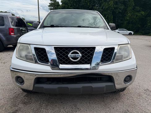 Used 2010 Nissan Frontier SE w/ SE Value Truck Pkg AWD/4WD image 7
