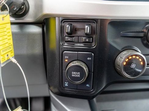 Used 2023 Ford F250 XLT AWD/4WD image 24