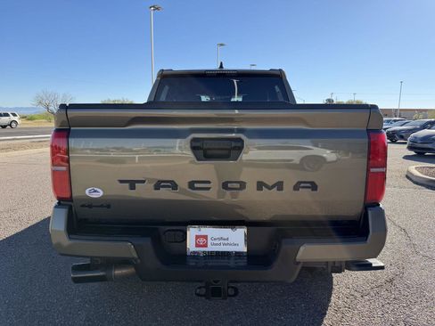 Used 2025 Toyota Tacoma TRD Sport AWD/4WD image 5