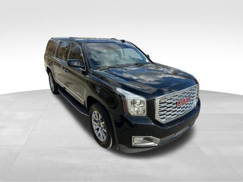 Used 2020 GMC Yukon XL Denali image 7