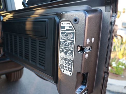 New 2026 Jeep Wrangler Sport S image 32