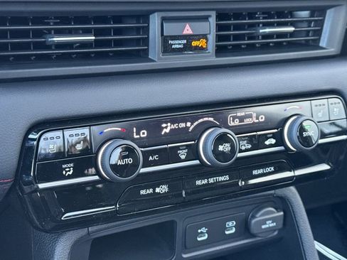 New 2026 Honda Pilot Black Edition image 25