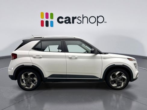 Used 2023 Hyundai Venue Limited FWD image 6