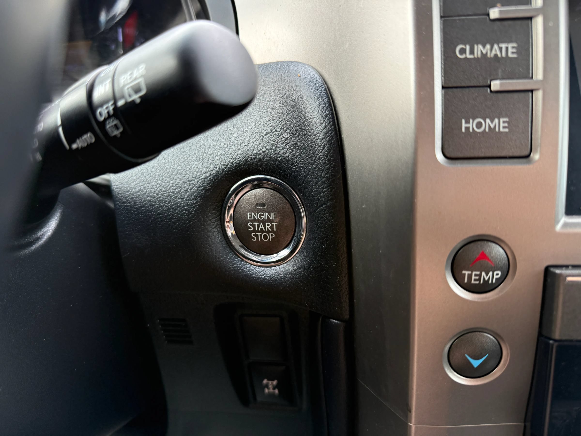 Used 2018 Lexus GX 460 Premium w/ Premium Package AWD/4WD image 26