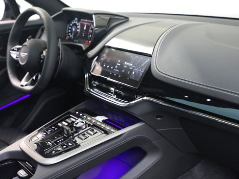 New 2026 Aston Martin DBX 707 image 25