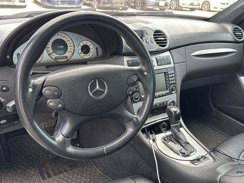 Used 2005 Mercedes-Benz CLK 55 AMG Cabriolet image 2