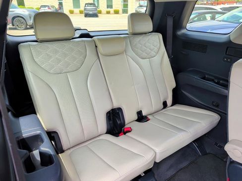 Used 2021 Hyundai Palisade Limited FWD image 14