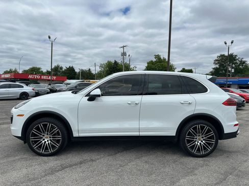 Used 2016 Porsche Cayenne AWD/4WD image 9