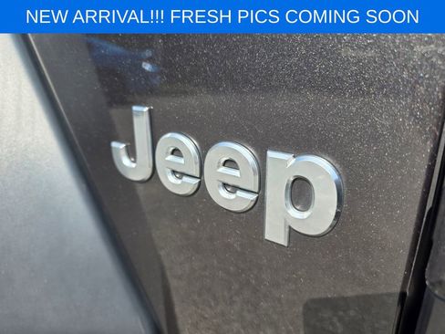 Used 2019 Jeep Wrangler Sport AWD/4WD image 15