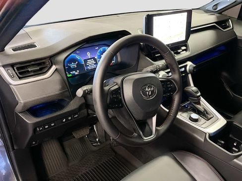 Used 2025 Toyota RAV4 XSE w/ Weather Package AWD/4WD image 9