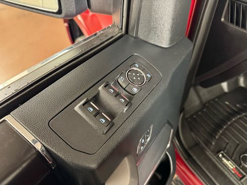 Used 2019 Ford F150 Platinum w/ Equipment Group 701A Luxury image 19