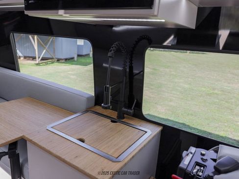 Used 2025 Mercedes-Benz Sprinter 2500 image 98