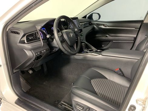 Used 2023 Toyota Camry SE image 30