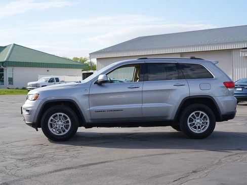 Used 2018 Jeep Grand Cherokee Laredo AWD/4WD image 6