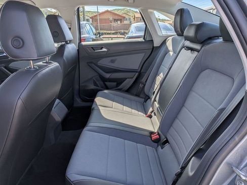 Used 2025 Volkswagen Jetta SE image 24