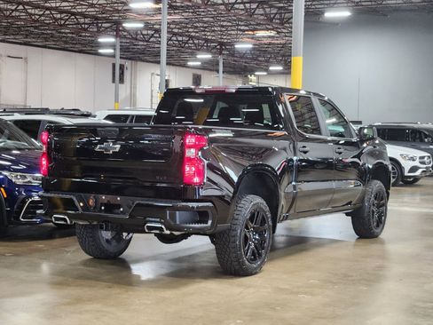 Used 2024 Chevrolet Silverado 1500 Custom Trail Boss w/ Midnight Edition AWD/4WD image 9