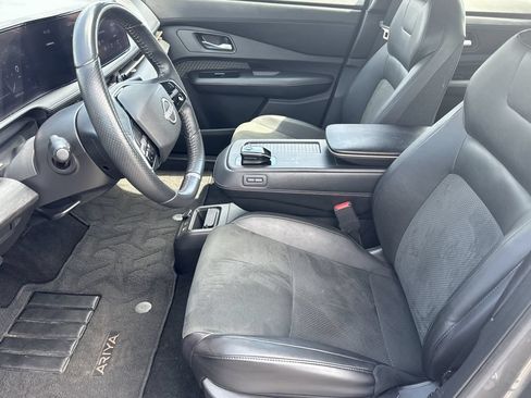 Used 2023 Nissan Ariya FWD image 14