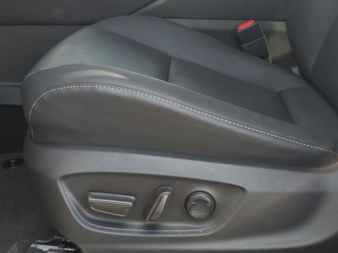 Used 2026 Toyota Crown Limited w/ Advanced Technology Package image 28