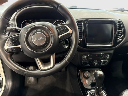 Used 2019 Jeep Compass Limited AWD/4WD image 14