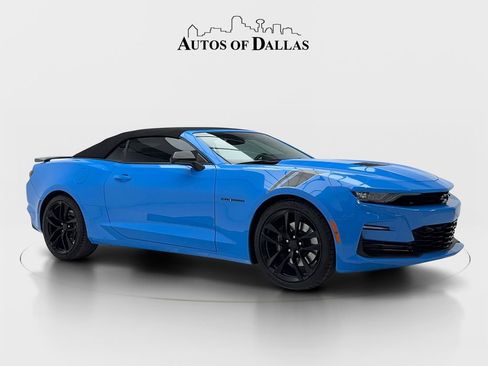 Used 2023 Chevrolet Camaro SS w/ Design Package 1 RWD image 2