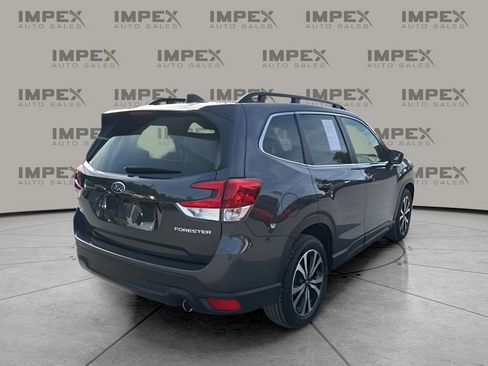 Used 2024 Subaru Forester Limited AWD/4WD image 5