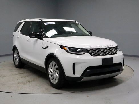Used 2024 Land Rover Discovery S image 1