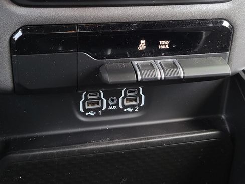Used 2021 RAM 1500 Big Horn AWD/4WD image 25