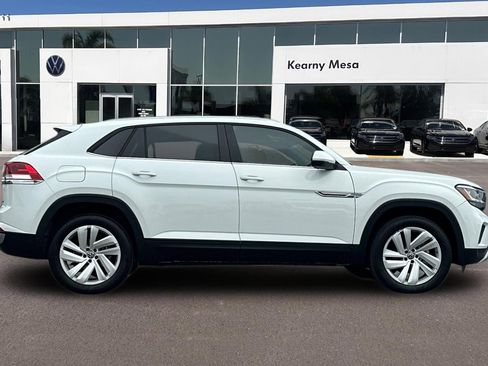 Used 2023 Volkswagen Atlas Cross Sport SE AWD/4WD image 3