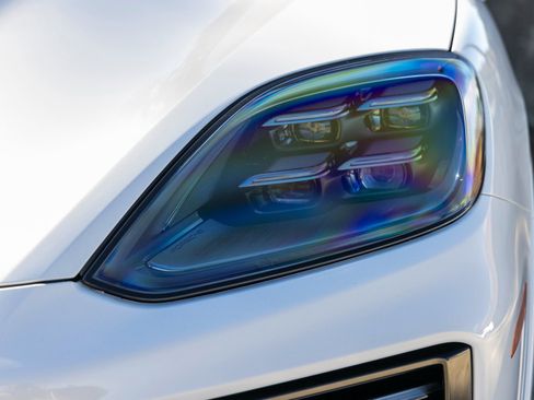 New 2025 Porsche Cayenne Turbo AWD/4WD image 16
