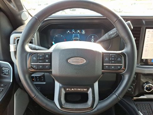 Used 2025 Ford F350 Platinum AWD/4WD image 19