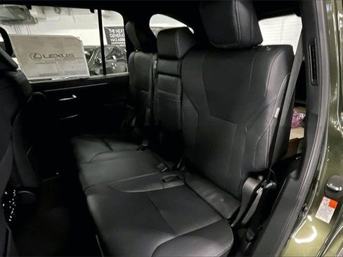 New 2026 Lexus LX 600 4WD w/ Luxury Package image 10