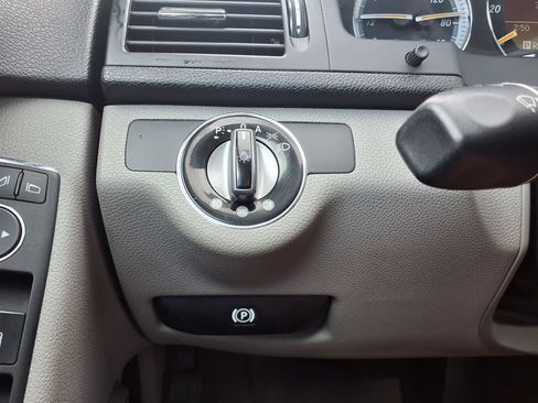 Used 2008 Mercedes-Benz C 300 Sedan image 27