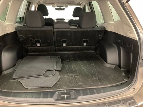 Used 2020 Subaru Forester Premium AWD/4WD image 10