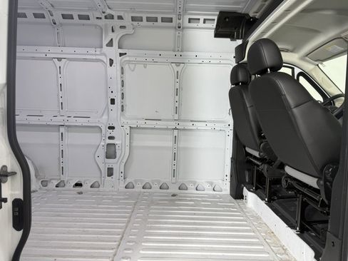 Used 2026 RAM ProMaster 2500 w/ Convenience Group FWD image 13
