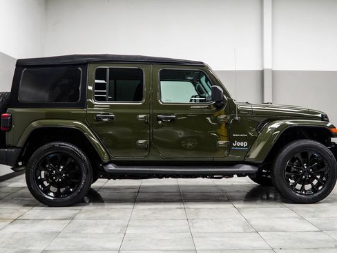 Used 2023 Jeep Wrangler Unlimited Sahara w/ Cold Weather Group image 7