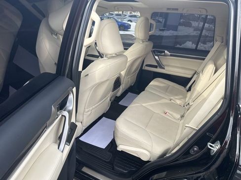 Used 2023 Lexus GX 460 Premium image 17