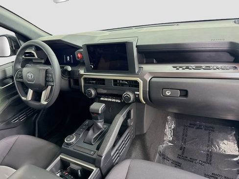 Certified 2025 Toyota Tacoma TRD Sport image 26