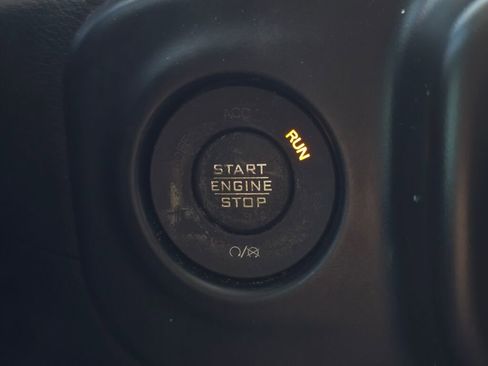 Used 2022 Jeep Gladiator Sport image 28